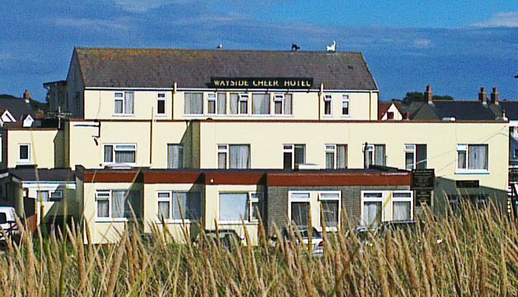 Wayside Cheer Hotel Castel Zewnętrze zdjęcie