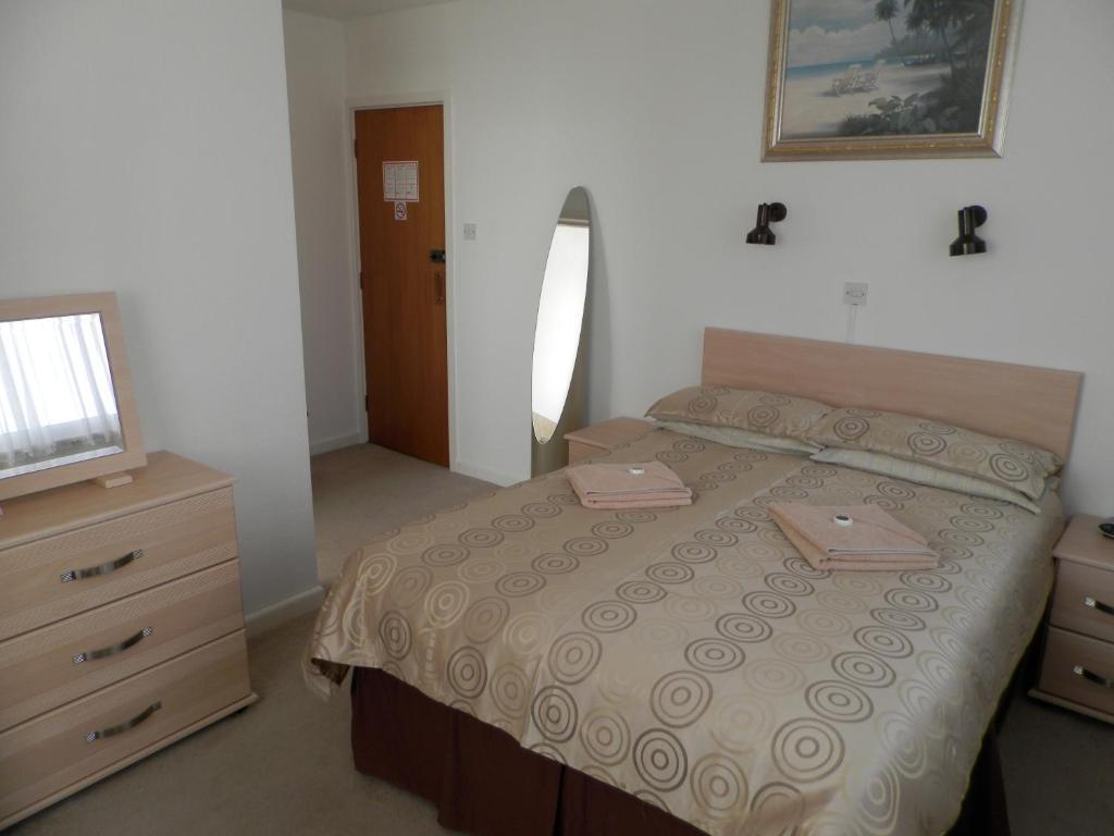 Wayside Cheer Hotel Castel Zewnętrze zdjęcie