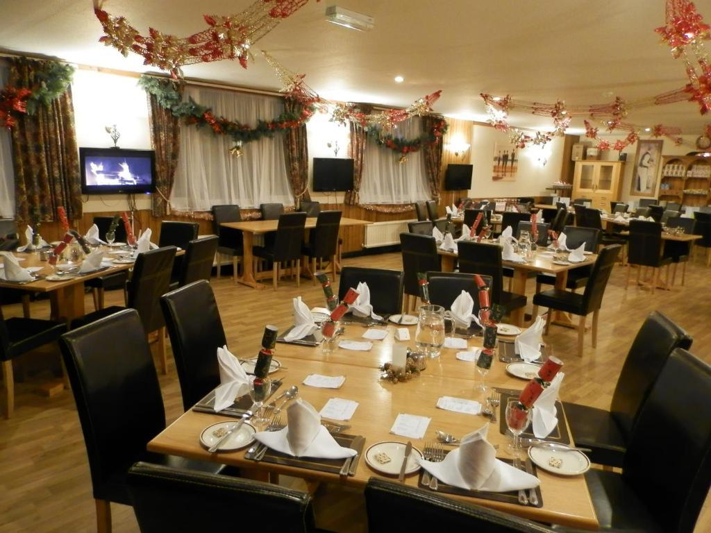 Wayside Cheer Hotel Castel Zewnętrze zdjęcie
