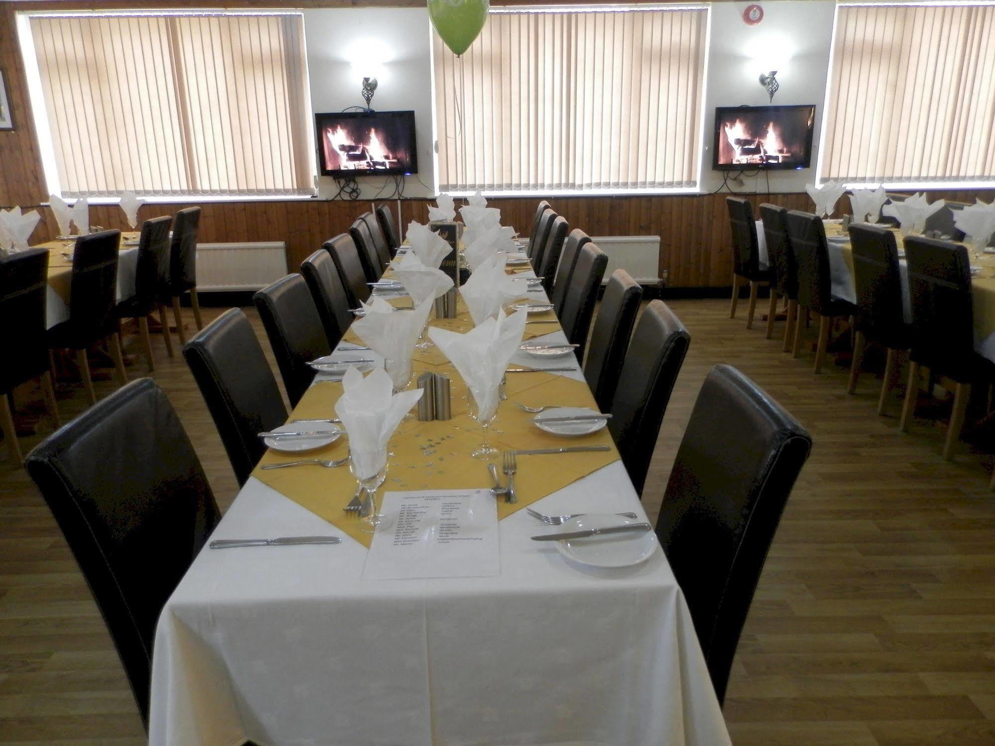 Wayside Cheer Hotel Castel Zewnętrze zdjęcie